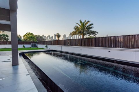 Villa en Emirates Hills, Dubai, 6 dormitorios, 1462.1 m², № 7074 - foto 28