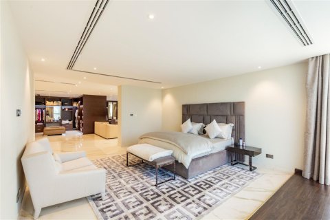 Villa en Emirates Hills, Dubai, 6 dormitorios, 1462.1 m², № 7074 - foto 15