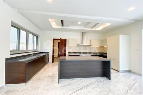 Villa en Dubai, 6 dormitorios, 938.3 m², № 7072 - foto 5