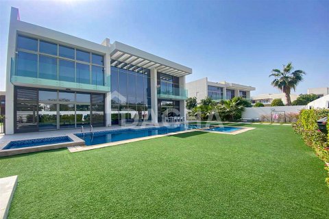 Villa en Dubai, 6 dormitorios, 938.3 m², № 7072 - foto 2