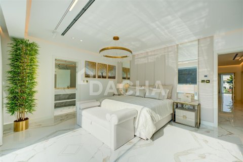Villa en Palm Jumeirah, Dubai, 5 dormitorios, 538.8 m², № 7070 - foto 20