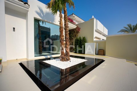Villa en Palm Jumeirah, Dubai, 5 dormitorios, 538.8 m², № 7070 - foto 30