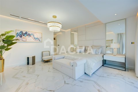 Villa en Palm Jumeirah, Dubai, 5 dormitorios, 538.8 m², № 7070 - foto 14