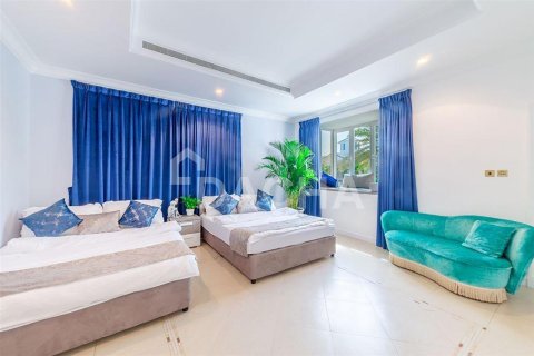 Купить виллу в Пальме Джумейре, Дубай: 4 спальни, 464.5м², № 7069 - фото 10