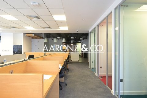 Office in Downtown Dubai (Downtown Burj Dubai), Dubai 539 sq.m. № 94560 - photo 7