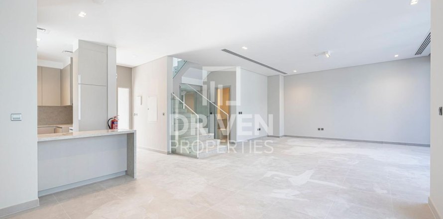 Townhouse in Mohammed Bin Rashid City, Dubai 4 bedrooms, 373.38 sq.m. № 135824