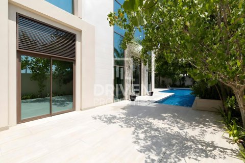 Villa in Meydan, Dubai 5 bedrooms, 933.95 sq.m. № 135815 - photo 27