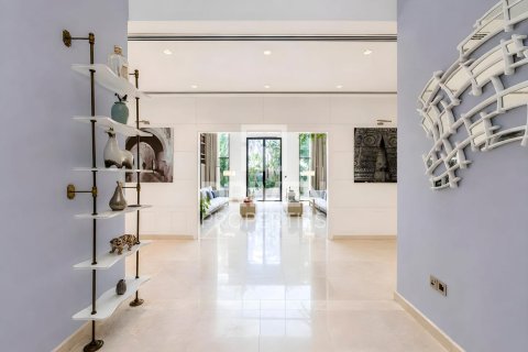 Villa in Meydan, Dubai 5 bedrooms, 933.95 sq.m. № 135815 - photo 6