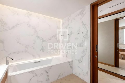 Apartment in The Address Residences Dubai Opera, Downtown Dubai (Downtown Burj Dubai), Dubai 3 bedrooms, 165.46 sq.m. № 135822 - photo 23