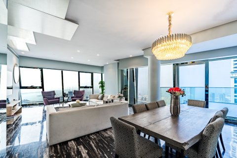 Apartment in Dubai Marina, Dubai 4 bedrooms, 344 sq.m. № 134079 - photo 16