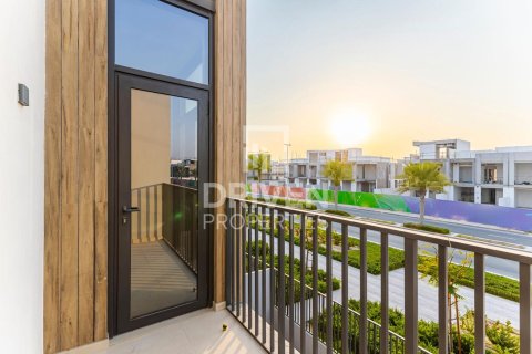 Townhouse in Mudon, Dubai 3 bedrooms, 205 sq.m. № 66576 - photo 16