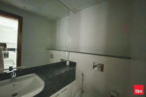 Apartment in Business Bay, Dubai 2 bedrooms, 127.7 sq.m. № 110084 - photo 18