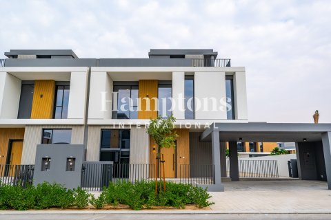 Villa in Arabian Ranches 3, Dubai 4 bedrooms, 389.48932429 sq.m. № 72427 - photo 4