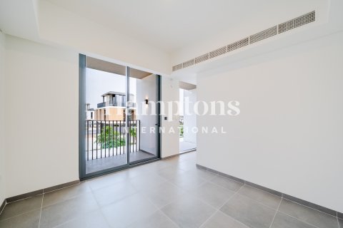 Villa in Arabian Ranches 3, Dubai 4 bedrooms, 389.48932429 sq.m. № 72427 - photo 13