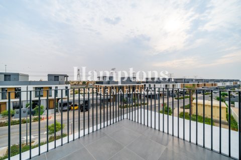 Villa in Arabian Ranches 3, Dubai 4 bedrooms, 389.48932429 sq.m. № 72427 - photo 28