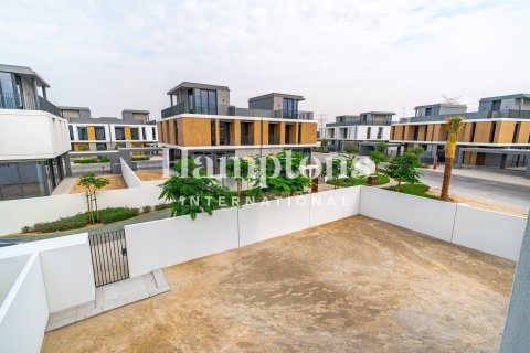 Villa in Arabian Ranches 3, Dubai 4 bedrooms, 389.48932429 sq.m. № 72427 - photo 6