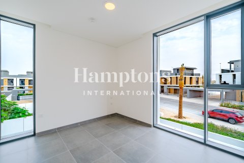 Villa in Arabian Ranches 3, Dubai 4 bedrooms, 389.48932429 sq.m. № 72427 - photo 20