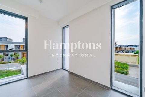 Villa in Arabian Ranches 3, Dubai 4 bedrooms, 389.48932429 sq.m. № 72427 - photo 14