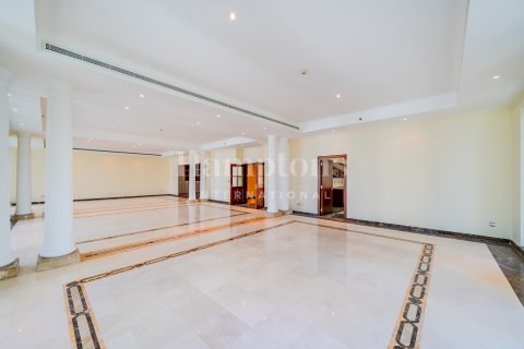 Apartment in Jumeirah Lake Towers, Dubai 5 bedrooms, 706.60999867 sq.m. № 72431 - photo 10
