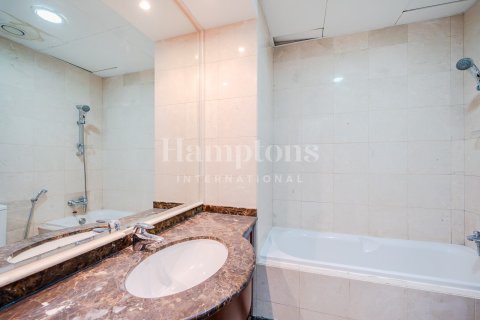 Apartment in Jumeirah Lake Towers, Dubai 5 bedrooms, 706.60999867 sq.m. № 72431 - photo 17