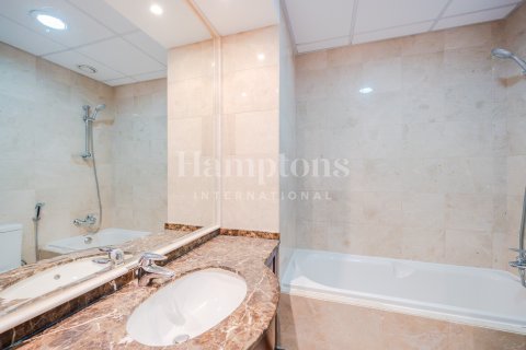 Apartment in Jumeirah Lake Towers, Dubai 5 bedrooms, 706.60999867 sq.m. № 72431 - photo 26