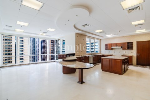 Apartment in Jumeirah Lake Towers, Dubai 5 bedrooms, 706.60999867 sq.m. № 72431 - photo 15