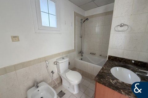 Villa in Springs 2, The Springs, Dubai 2 bedrooms, 167 sq.m. № 91405 - photo 12