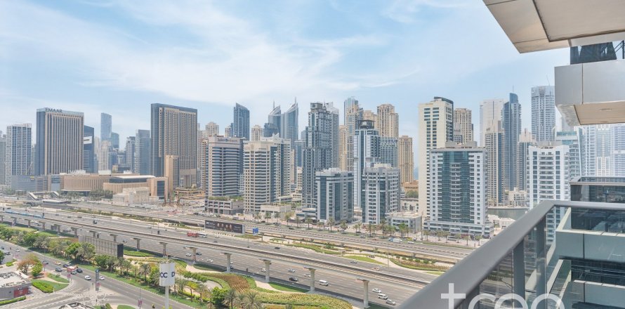 Apartment in Jumeirah Lake Towers, Dubai 1 bedroom, 92.07 sq.m. № 134596