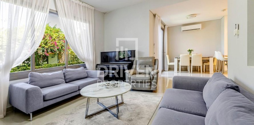 Villa en Zahra Townhouses, Town Square, Dubai, 3 dormitorios, 209 m², № 18876