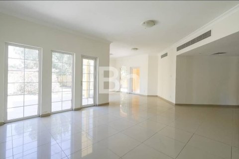 فيلا في Dubai Land, دبي 3 غرف نوم, 531 م² رقم 21878 - صورة 2
