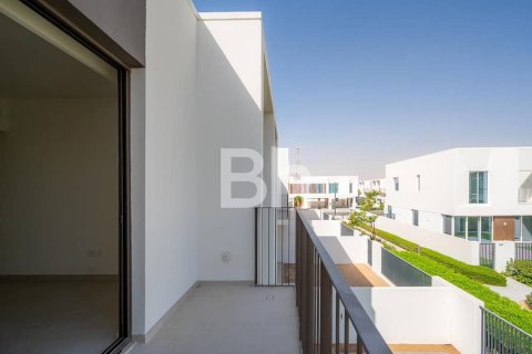 Townhouse in Dubai 3 bedrooms, 177 sq.m. № 21879 - photo 14