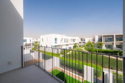 Townhouse in Dubai 3 bedrooms, 177 sq.m. № 21879 - photo 13