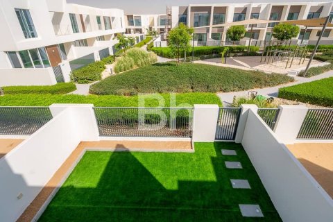 Townhouse in Dubai 3 bedrooms, 177 sq.m. № 21879 - photo 15
