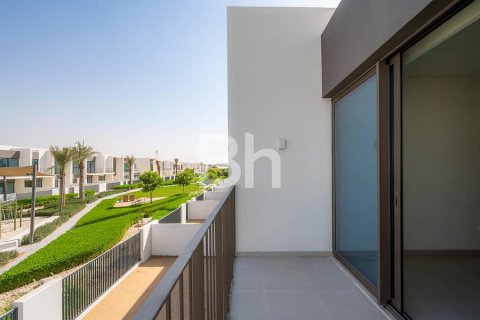 Townhouse in Dubai 3 bedrooms, 177 sq.m. № 21879 - photo 17