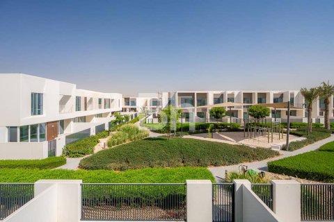 Townhouse in Dubai 3 bedrooms, 177 sq.m. № 21879 - photo 16