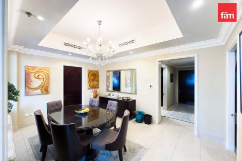 Apartment in Old Town, Dubai 2 bedrooms, 143.8 sq.m. № 59841 - photo 8