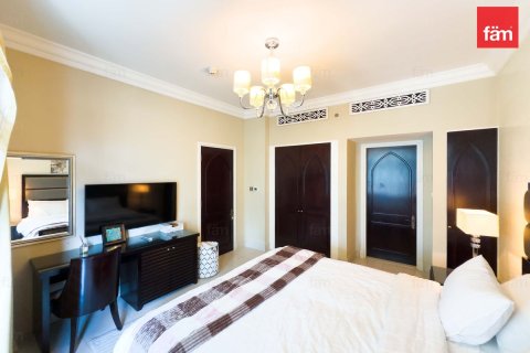 Apartment in Old Town, Dubai 2 bedrooms, 143.8 sq.m. № 59841 - photo 16