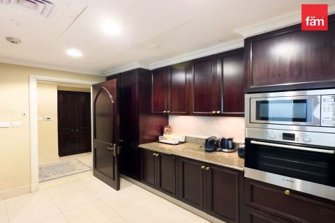 Apartment in Old Town, Dubai 2 bedrooms, 143.8 sq.m. № 59841 - photo 11