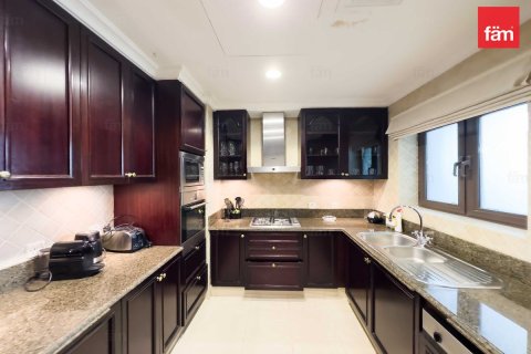 Apartment in Old Town, Dubai 2 bedrooms, 143.8 sq.m. № 59841 - photo 9