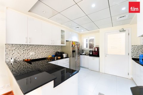 Townhouse in Dubai 3 bedrooms, 254.9 sq.m. № 97551 - photo 13
