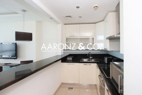 Apartment in Jumeirah Lake Towers, Dubai 1 bedroom, 70 sq.m. № 101177 - photo 8