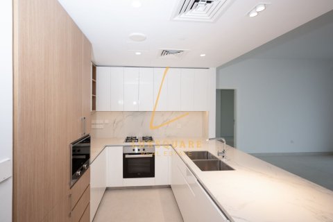 Apartment in Dubai Hills Estate, Dubai 2 bedrooms, 121 sq.m. № 101175