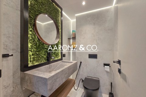 Apartment in Jumeirah Lake Towers, Dubai 2 bedrooms, 112 sq.m. № 101176 - photo 10