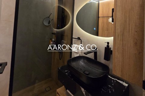 Apartment in Jumeirah Lake Towers, Dubai 2 bedrooms, 112 sq.m. № 101176 - photo 22