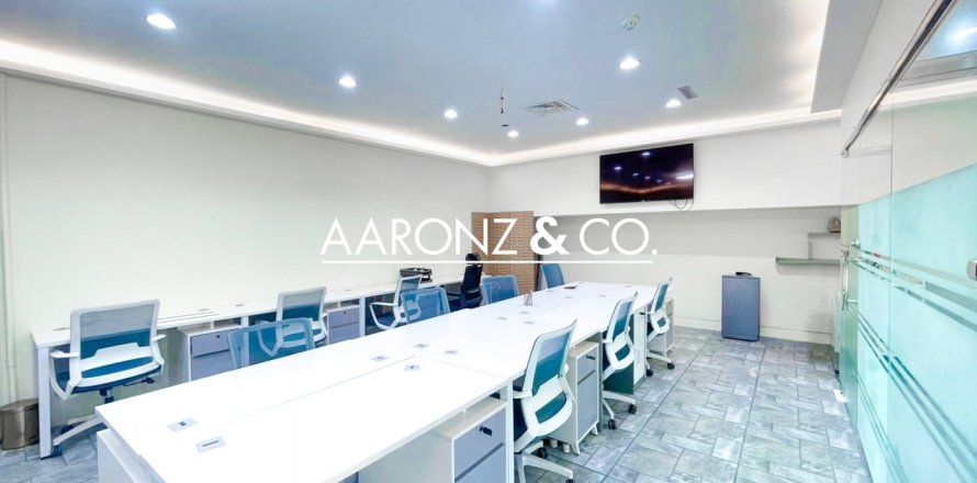 Oficina en Business Bay, Dubai, 82 m², № 101178