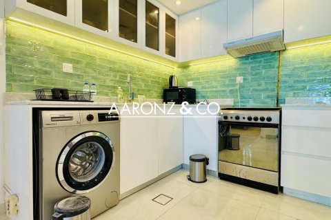 Apartamento en Dubai Marina, Dubai, 1 dormitorio, 62 m², № 102440 - foto 17