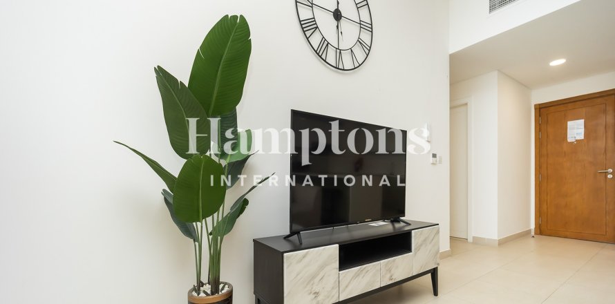 Квартира в Hillside at Jumeirah Golf Estates, Джумейра Гольф Эстейтс, Дубай, 2 спальни, 127.28м², № 102438