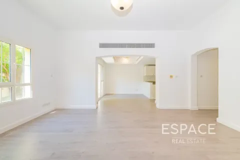 Villa en The Lakes, Dubai, 3 dormitorios, 235 m², № 61973 - foto 5