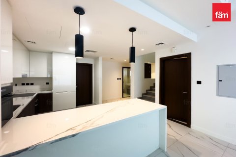 Villa en Dubai, 4 dormitorios, 191.4 m², № 84252 - foto 5