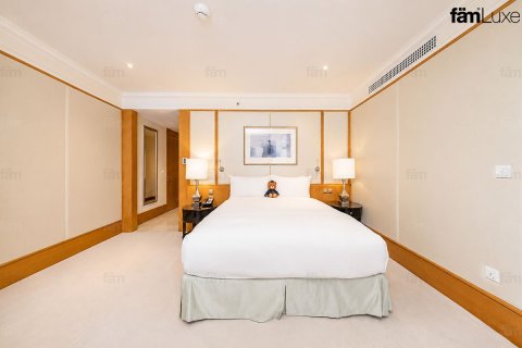 Apartment in DIFC, Dubai 3 bedrooms, 187.9 sq.m. № 109436 - photo 19